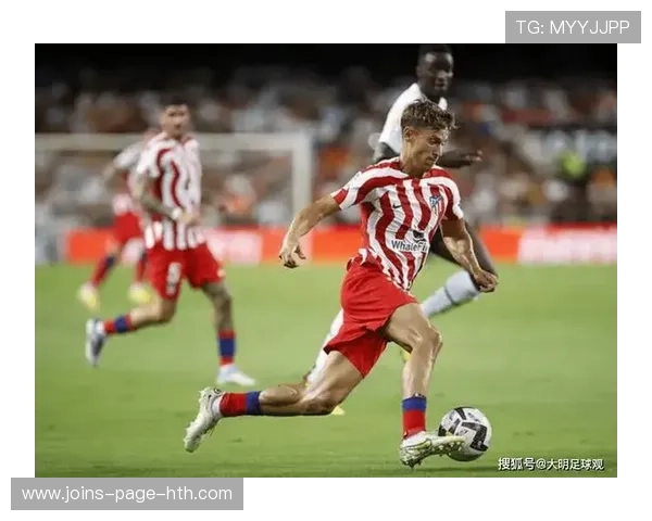 勒沃库森中路配合密集反复穿插得手